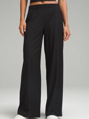 NWT Lululemon Swift Wide Leg Mid Rise Pant, Black Size 2